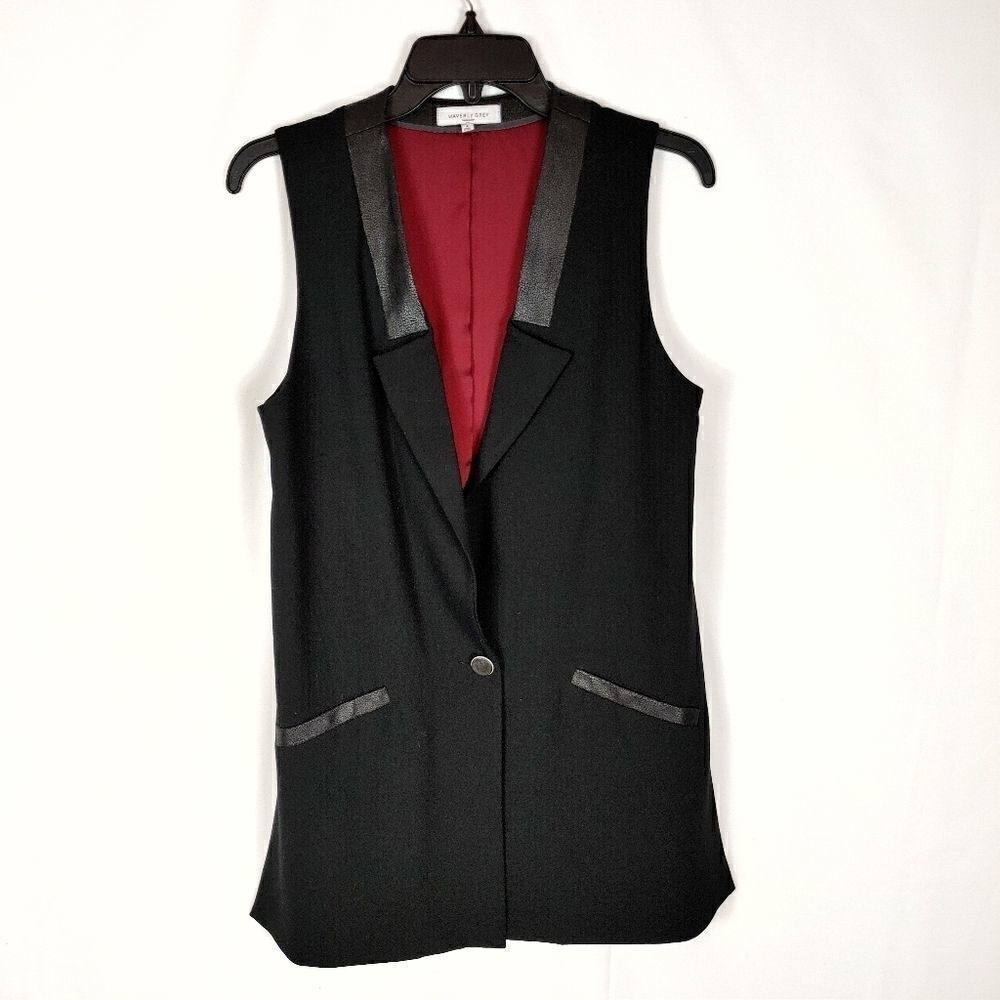 Waverly Gray Women's Size 4 Long Sleeveless Jacket